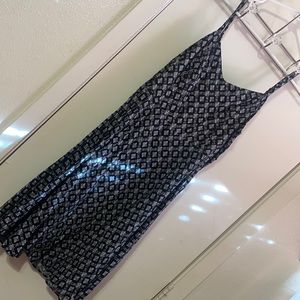 Old navy black and whit pattern short dress